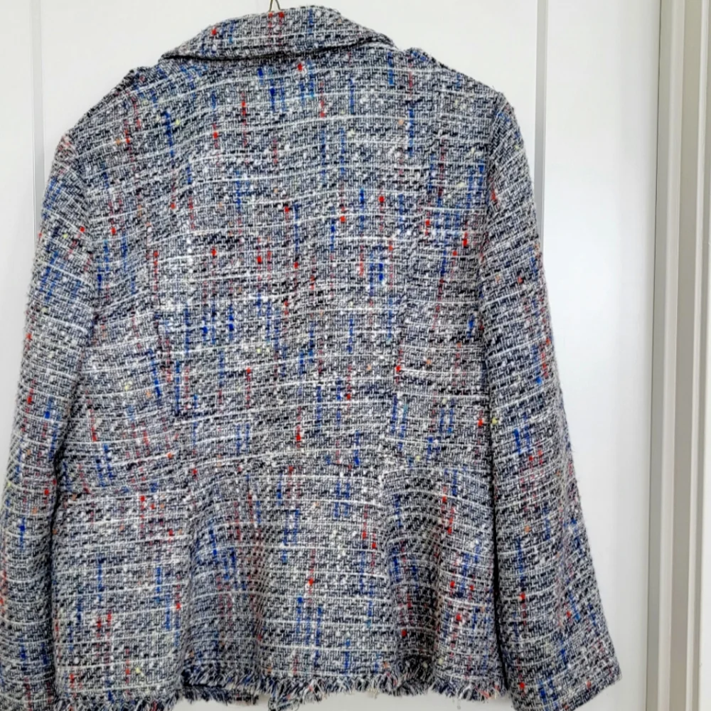 Blazer - Picture 1 of 4